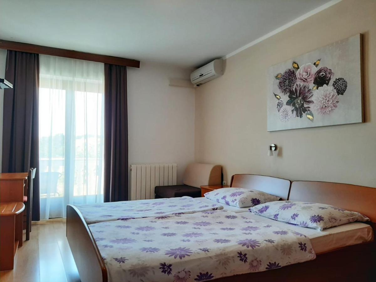 Pansion Katarina Bed & Breakfast Malinska Luaran gambar
