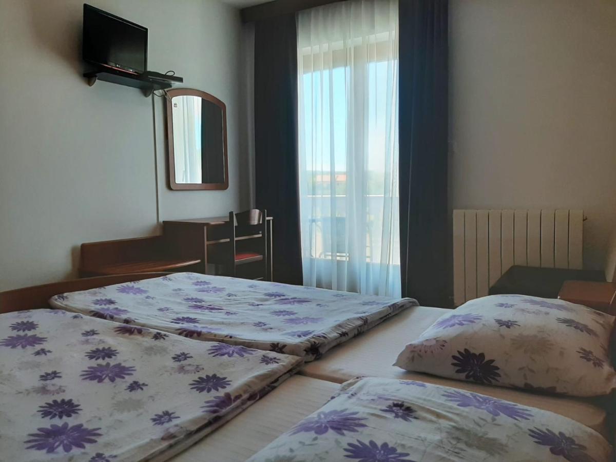 Pansion Katarina Bed & Breakfast Malinska Luaran gambar